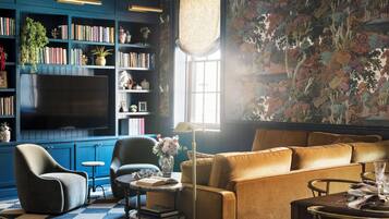 Smart TV, books