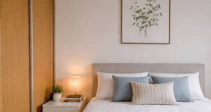 Sunset House, Sublime