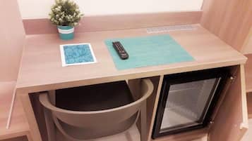 Standaard tweepersoonskamer, uitzicht op binnenplaats | Interieur