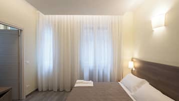 Doppia Standard, vista cortile