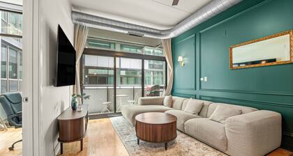 Luxury Fulton Market Condo - Prime Location
Walking distance to Riverwalk