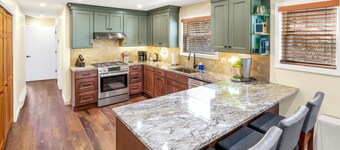 Cozy Mountain Townhome, Near Tenney Ski Area