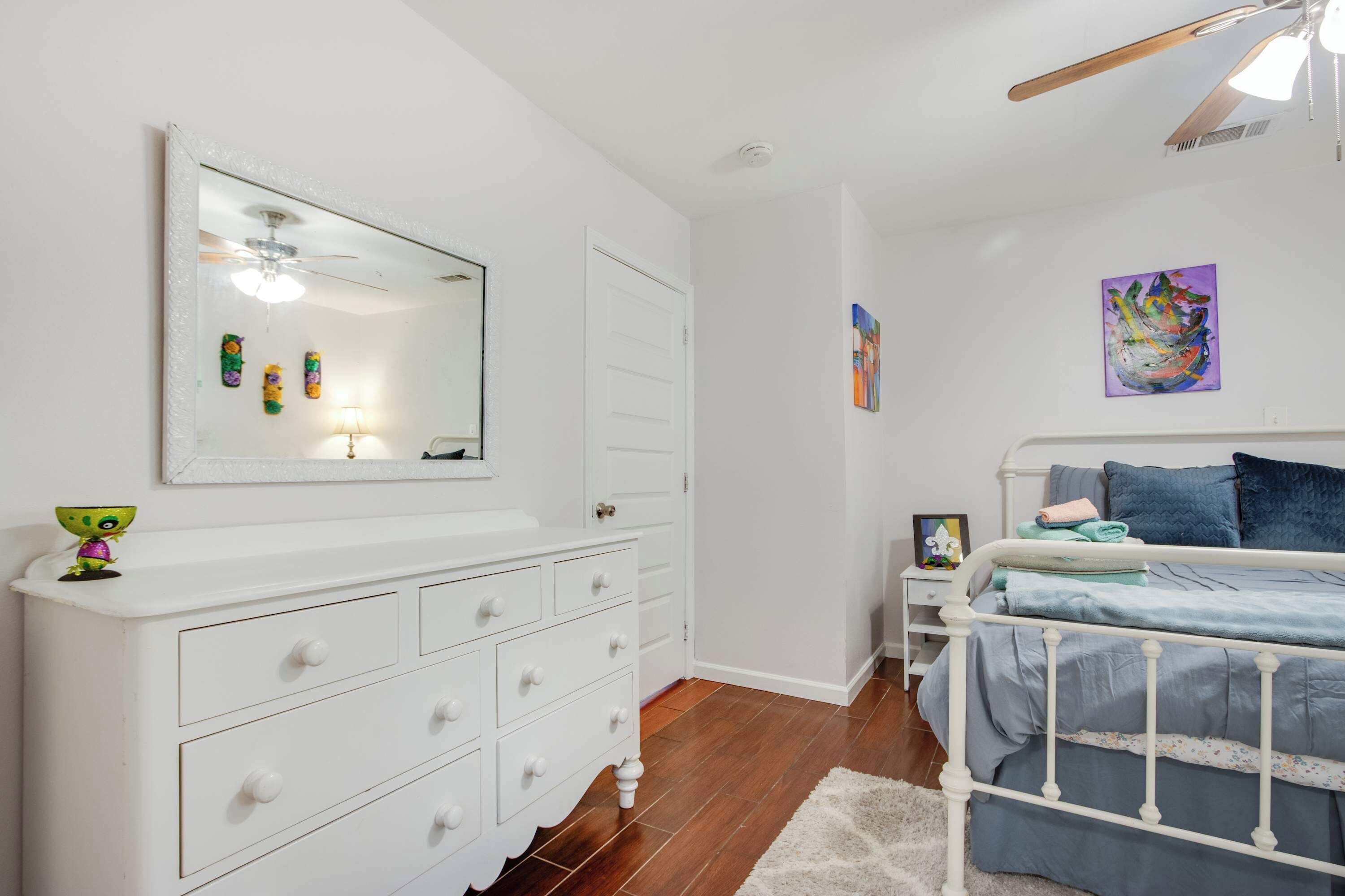 3 bedrooms, in-room safe, desk, iron/ironing board