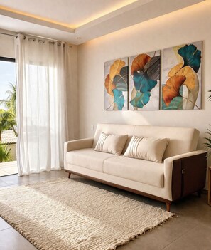 TV - Apartment for seasonal rental in Porto Seguro, Taperapuan Beach. 800 meters from the sea. (Porto Seguro)