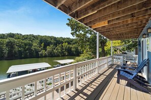 Property grounds - Lake Front |Private Dock |Blue Bungalow|3bed|2bth (Linn Creek)