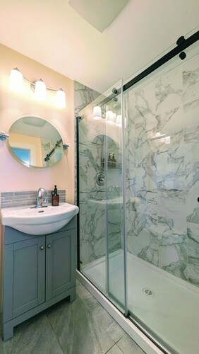 Perfect 1-bedroom basement with AC in pleasant Burnaby