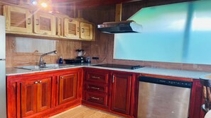 Private kitchen - Sky Caribbean Garden: Bird Nest (Savaneta)