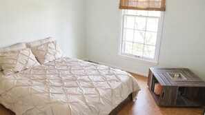 4 bedrooms, desk, iron/ironing board, WiFi - World Cup Ready: Spacious 4BR for Groups & Easy Shuttle Access (Spring Hill)