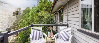 Annerley Abode - Spacious Garden Retreat Near CBD
