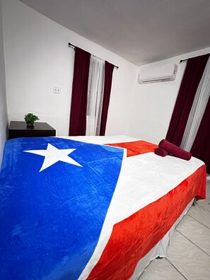 5 bedrooms, iron/ironing board, WiFi, bed sheets - Spacious 5-bedroom house with AC in lovely Carolina (Carolina)