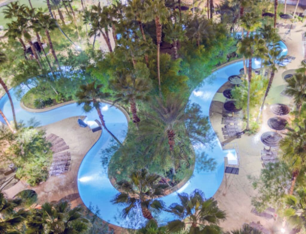 Piscina all'aperto, una piscina riscaldata