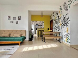 Living area - Cozy 2-bedroom apartment, next to the Hangar and City Park. (Belém)