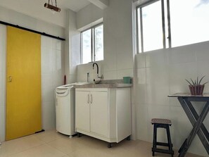 Interior - Cozy 2-bedroom apartment, next to the Hangar and City Park. (Belém)