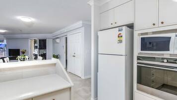 Apartment, Balkon, Poolblick | Eigene Küche