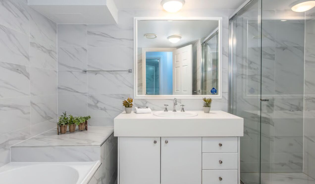Apartment, Balcony, Pool View | Bathroom
