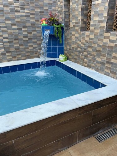 Beachfront house with pool, barbecue + Wi-Fi in Itanhaém, SP