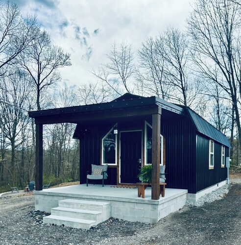 Kate’s Cottage
cozy 1-bedroom cottage nestled in the woods