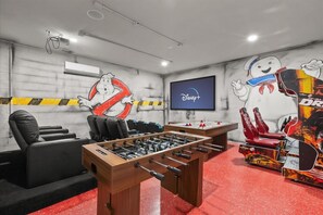 Games room - 6BR Themed Rooms+GameRoom&Pool+Solterra Resort (Davenport)