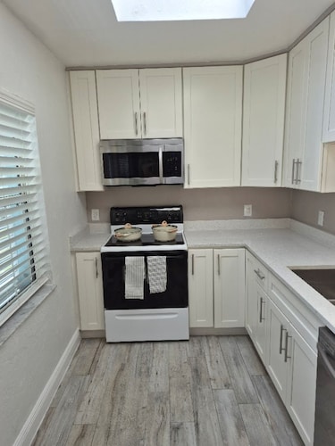 Lovely 2-bedroom house with AC in charming Port Charlotte