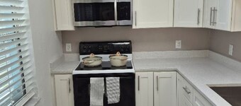 Lovely 2-bedroom house with AC in charming Port Charlotte