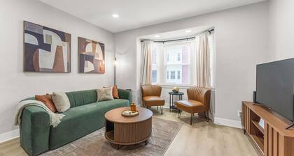 Midtown Modern: 3BR Near Cleveland Clinic & Downtown CLE