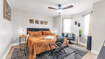 3 habitaciones, escritorio, tabla de planchar con plancha y wifi gratis