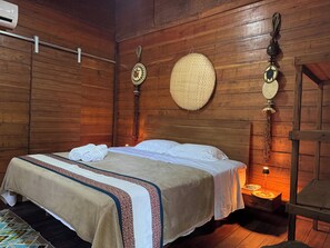 Casa luxo, vista para o lago