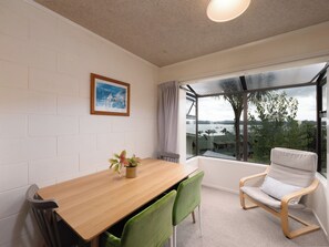 Interior - Pae Moana - Sea Horizon, secluded and stunning with sunrise views of the bay (Paihia)