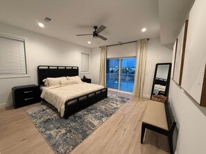 4 Schlafzimmer, Bügeleisen/Bügelbrett, WLAN, Bettwäsche