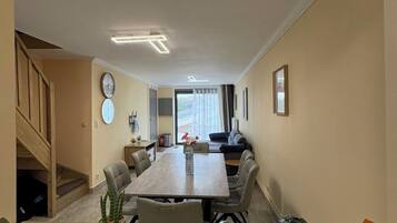 Huis, 2 slaapkamers, uitzicht op tuin | Interieur