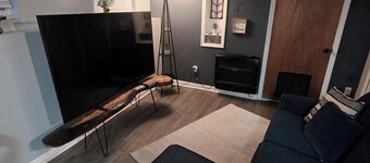 Cozy 1-bedroom apartment in welcoming Troy with AC