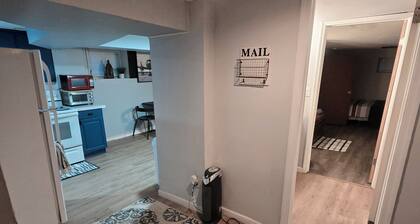 Cozy 1-bedroom apartment in welcoming Troy with AC