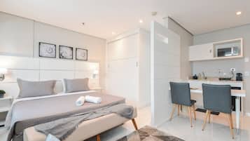 Apartamento elite | Cofres nos quartos, ferros/tábuas de passar roupa, Wi-Fi de cortesia