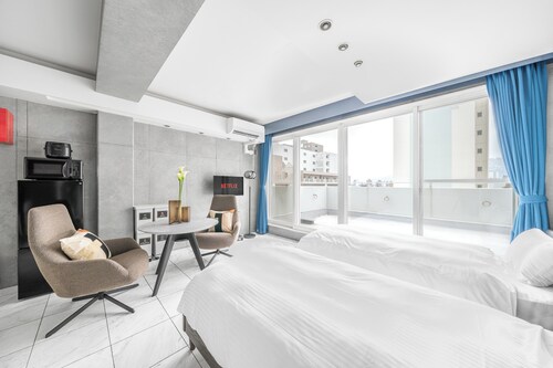 URBAN HOTEL 4480