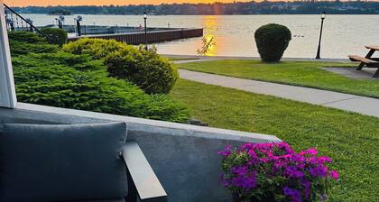 Luxury Waterfront 2 BR Condo on the St. Lawrence River
