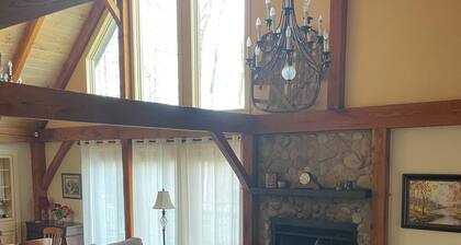 Foothills Porch Getaway - 3 bedroom Cabin in Moravian Falls
