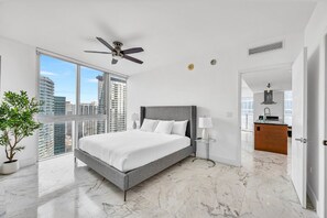 Room - LUXORA 2 BR HIGH FLOOR W RESIDENCES (Miami)