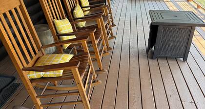 New listing discounted price,Hot tub, Pet friendly, fireplace,near town & Casino