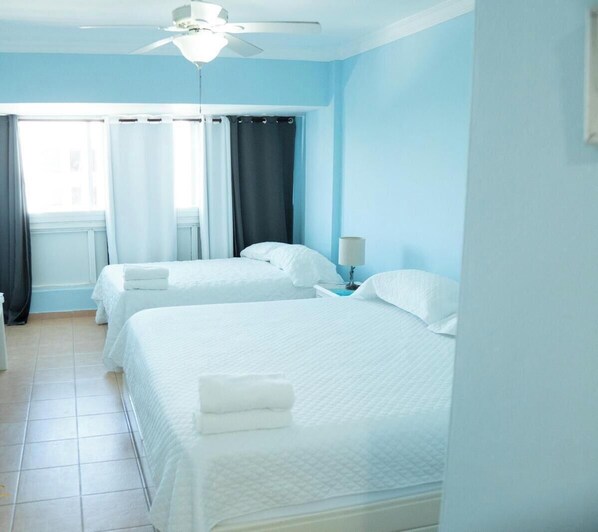 Room - Lovely 3-bedroom 3-bathroom waterfront condo with AC in charming Juan Dolio, (Juan Dolio)