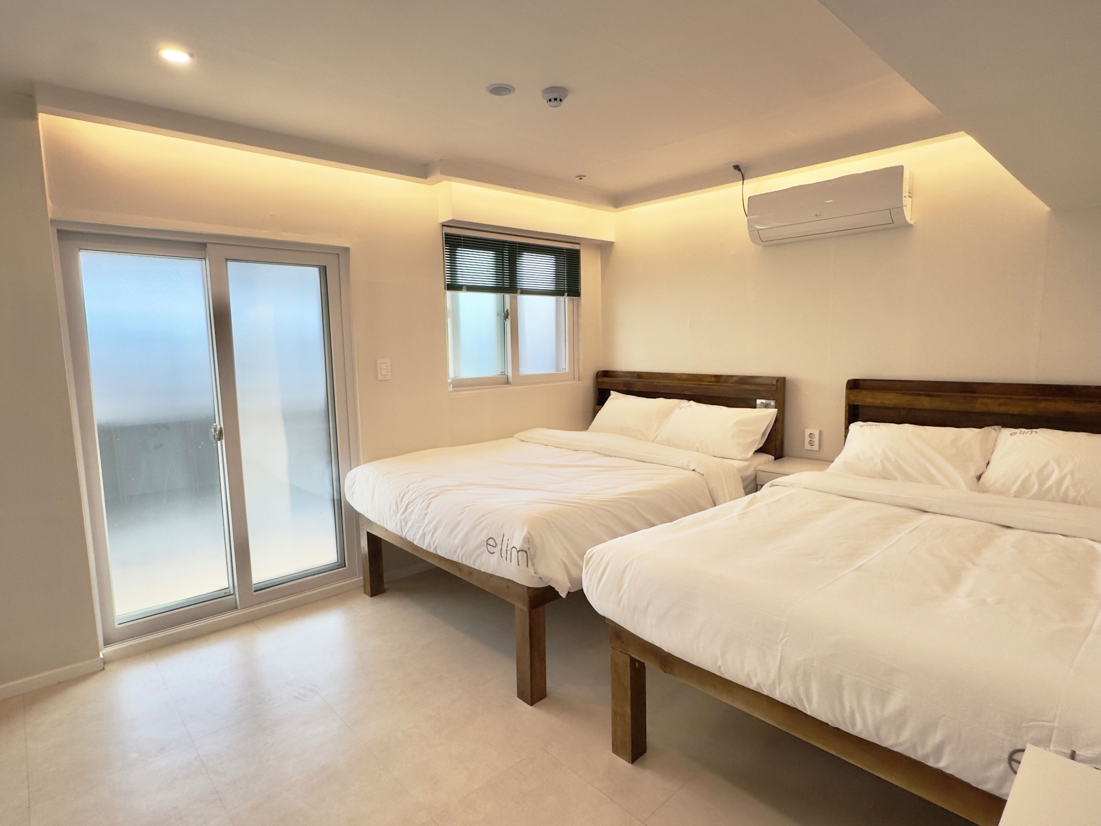 Chambre Quadruple Familiale, balcon, vue ville