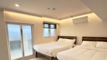 Chambre Quadruple Familiale, balcon, vue ville