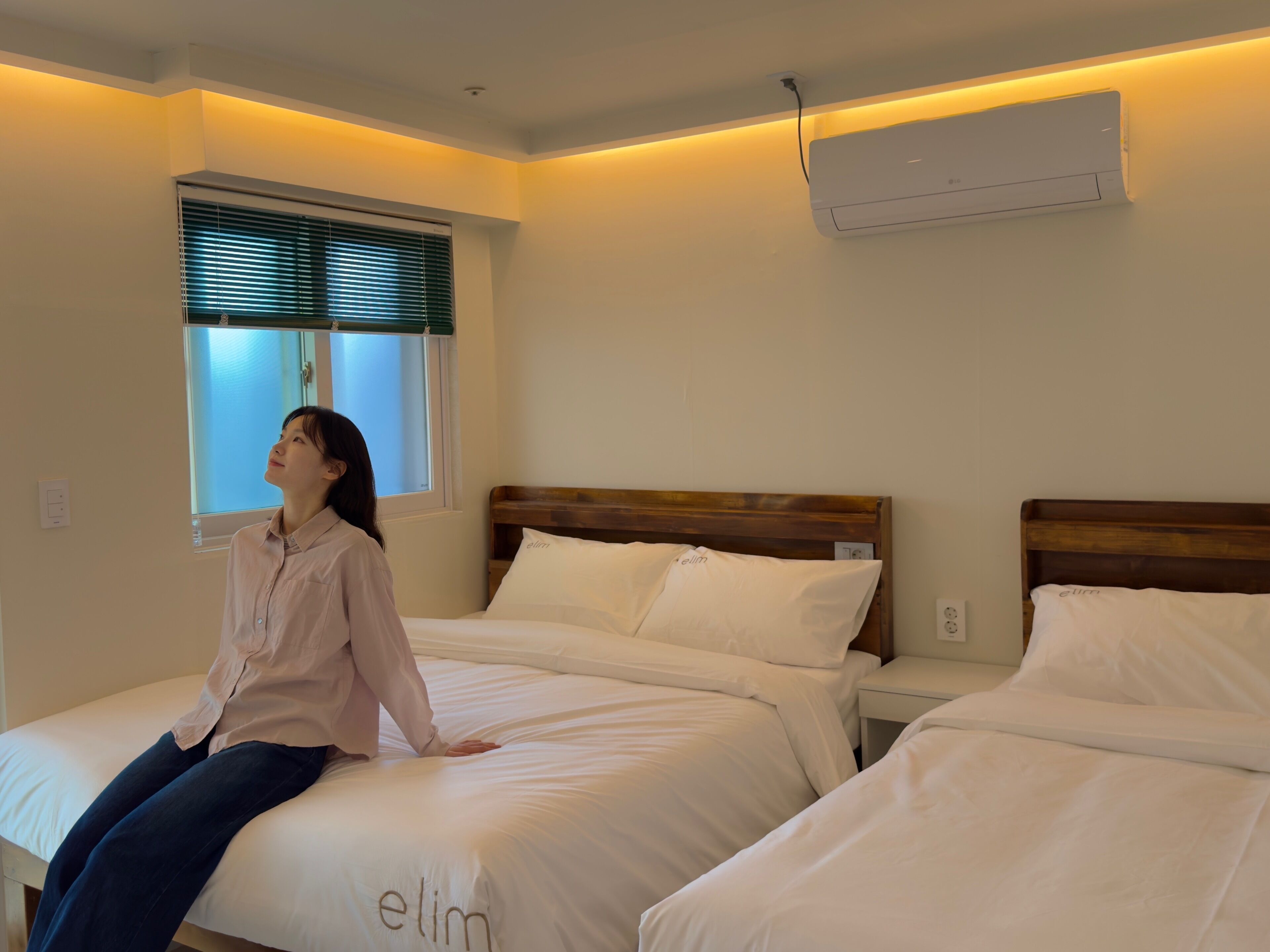 Family Quadruple Room, Balcony, City View | Wi-fi percuma 