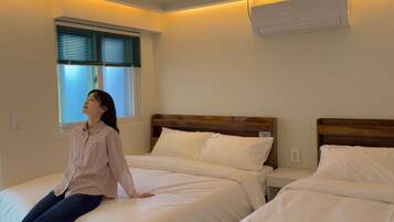 Family Quadruple Room, Balcony, City View | Wi-fi percuma
