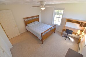 6 habitaciones, tabla de planchar con plancha, wifi y ropa de cama 
