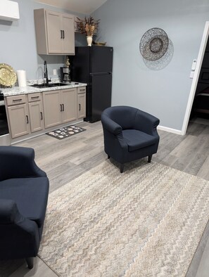 Interior - This memorable cozy 2-bedroom Genesis Get Away house is a Peaceful Escape. (Evergreen)