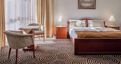 Hotel Millennium