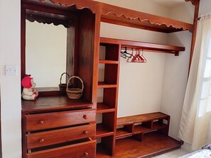 3 bedrooms, iron/ironing board, WiFi, bed sheets - Cozy apartment with garden for relaxation (Ocean City)