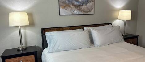 2 Schlafzimmer, Schreibtisch, Bügeleisen/Bügelbrett, kostenloses WLAN