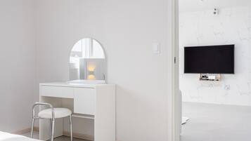 Basic Room, 2 Bedrooms (B (No pets allowed)) | 2 bedrooms, free WiFi