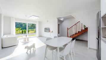 Basic Room, 2 Bedrooms (A (Pet friendly)) | 2 bedrooms, free WiFi